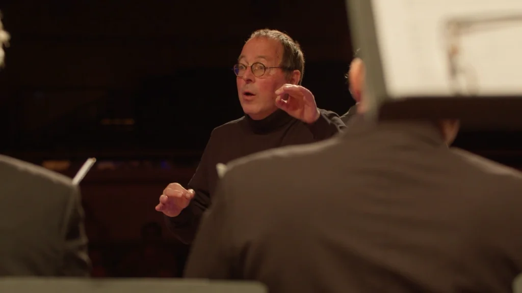 Daniel Reuss - Still uit Cappella Amsterdam 'Kafka'-concert